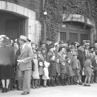 Madelinots en escale à la gare de Québec