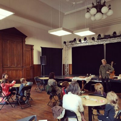 Un atelier de lutherie au Vieux-Palais d'Amos