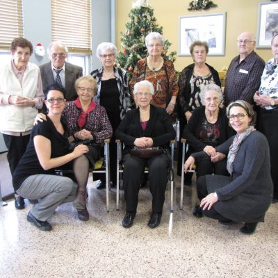 Participants aux ateliers de conte et théâtre de La Loutre