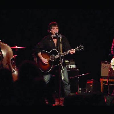 Mario Peluso en spectacle au Verre Bouteille à Montréal, il y a un an tout juste
