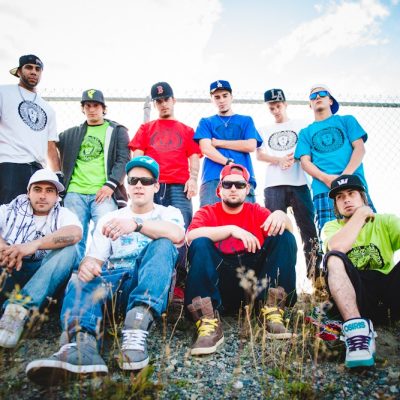 L’équipe Lion d’Or De gauche à droite en commençant par la rangée du haut : Emman Xième (Emmanuel Gauthier) Brézil (Benjamin Mahé) Brakeur (Jonathan Bishop) G Nétik (Alex Brousseau) K Lyrik (Jonathan Brousseau) El Crincker (Cédrick Giroux)  Rangée du bas : Lindéci (Steven Lebel) Dist (Steven Lortie) Mic Slave (Dany Charette) JCD (Jesse Lavoie)