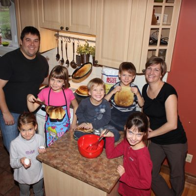 La famille Roy-Letendre et leurs crêpes préférées