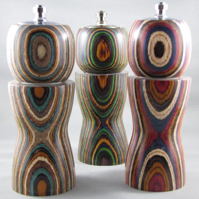 Salières et poivrières en bois précieux tourné