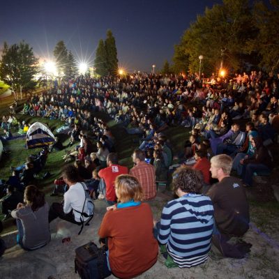 On est tous ensemble, dans le même bateau, à travailler et à se donner  toutes les chances possibles de s’offrir une belle année culturelle et artistique