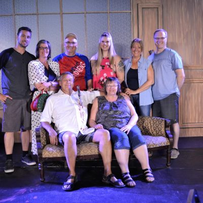 En haut : Jérémie Royer, Lyne Rochette, Pierre Bourget, Sophie Meilleur, Suzanne Samson, Daniel Morin. En bas : Guy Goudreau, Réjeanne Goudreau.