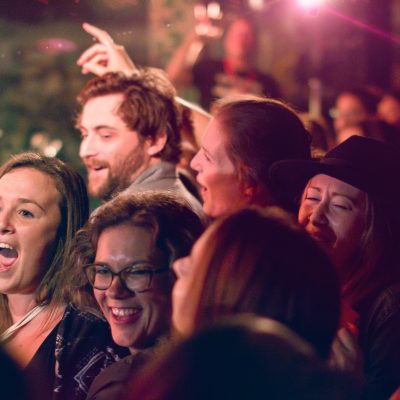 Festivaliers à la Fée-AT