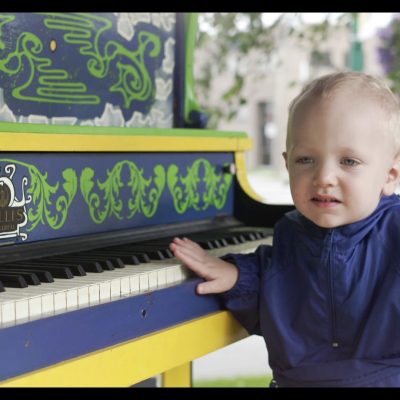 Les pianos publics sont un bel exemple d’initiative destinée à la fois aux citoyens et aux visiteurs.